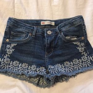 Levi’s girl shorts